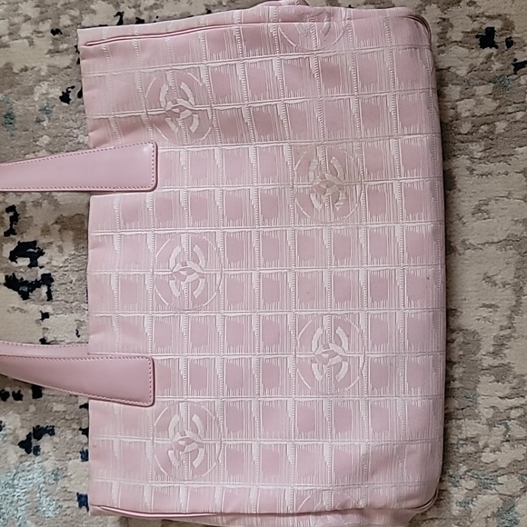 CHANEL Pink Nylon CC Logo Travel Line Tote Bag - Picture 7 of 9